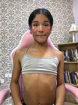 Snapshot of Dany-Sexy chatting on 02/11/26, 07:13 Dany-Sexy online show from 02/11/26, 07:13