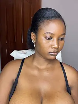 chocogirl01 online show from 02/05/25, 08:00