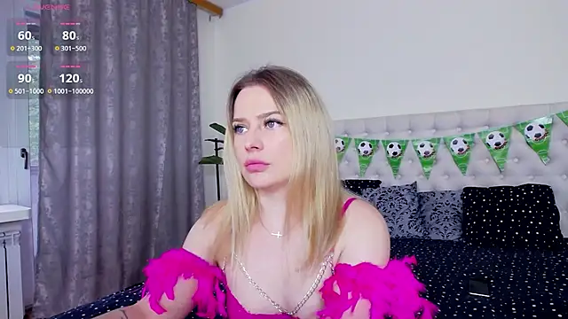 TamarraFox online show from 07/12/26, 04:25