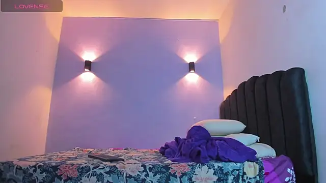 Sofia Clauss  online show from 01/09/25, 04:41