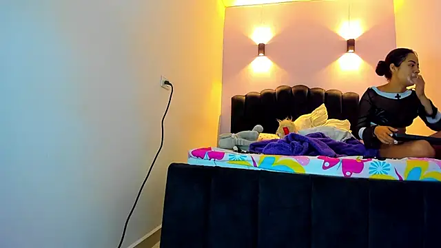 Sofia Clauss  online show from 01/17/26, 04:28