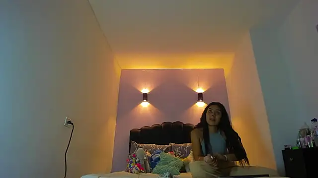 Snapshot of Sofia_Clauss_ chatting on 02/08/26, 03:21 Sofia Clauss online show from 02/08/26, 03:21