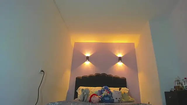 Sofia Clauss  online show from 03/25/26, 04:18