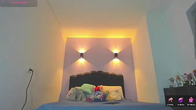 Sofia Clauss  online show from 04/04/26, 04:11