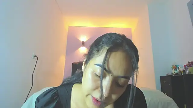 Sofia Clauss  online show from 04/30/26, 05:25