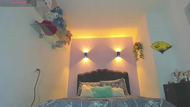 Sofia Clauss  online show from 05/29/26, 04:10
