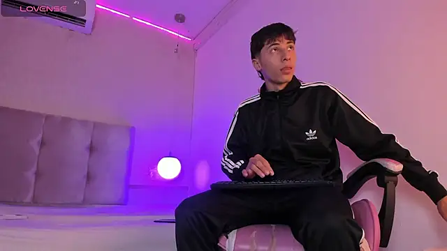 AlessandroDybala online show from 02/02/25, 12:24