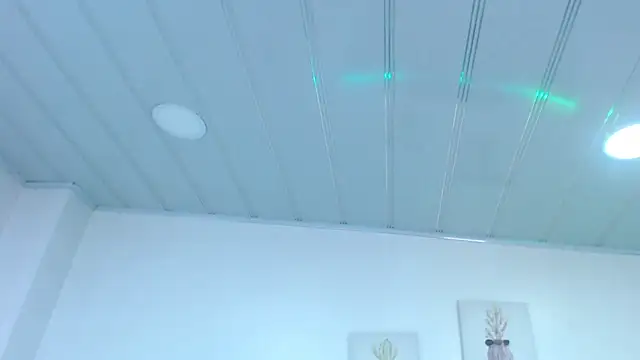 Snapshot of candy_lux_ chatting on 10/03/25, 08:39 candy lux online show from 10/03/25, 08:39