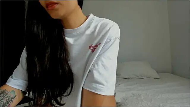 Lauren A online show from 11/09/25, 08:07