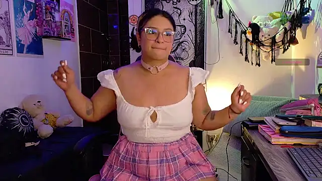 mollyshake1 online show from 04/17/26, 05:43