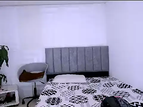 nataly red online show from 12/22/24, 03:22