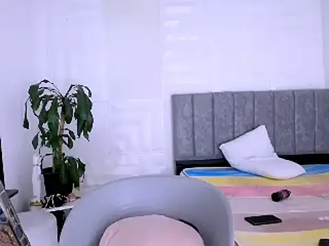 nataly red online show from 12/28/24, 08:36