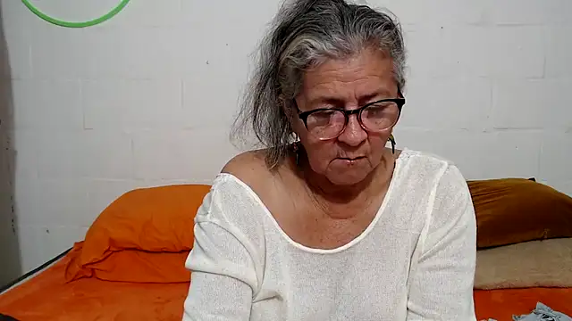 candy mature  online show from 01/05/26, 09:40