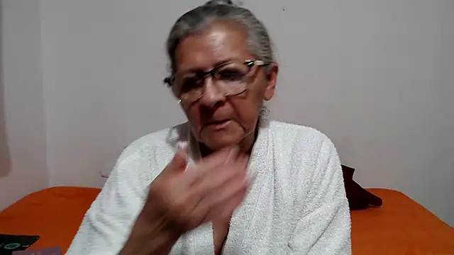 candy mature  online show from 07/17/26, 10:47