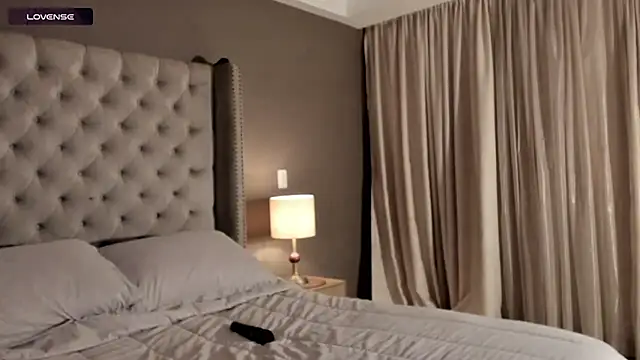 vangie  online show from 10/14/25, 11:49