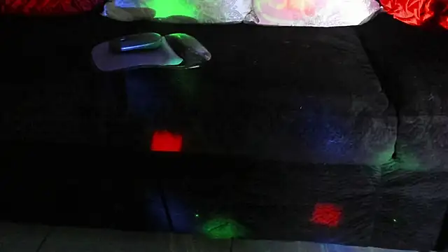 yiauana online show from 02/01/25, 01:34