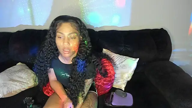 yiauana online show from 02/01/25, 07:05