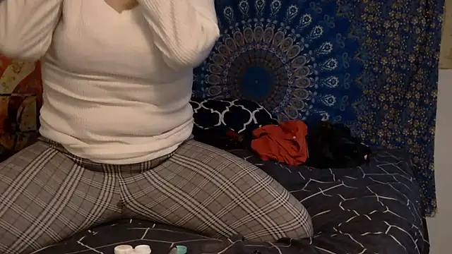 HeyyImHarlowe online show from 02/08/25, 10:29