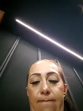 AvaLloyd online show from 02/26/25, 03:32