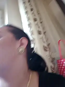 AvaLloyd online show from 03/05/25, 12:22