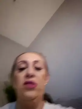 AvaLloyd online show from 03/20/25, 03:45