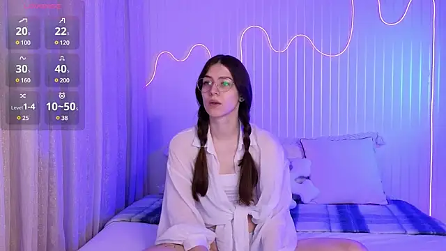 Ester Hill online show from 01/13/25, 09:52