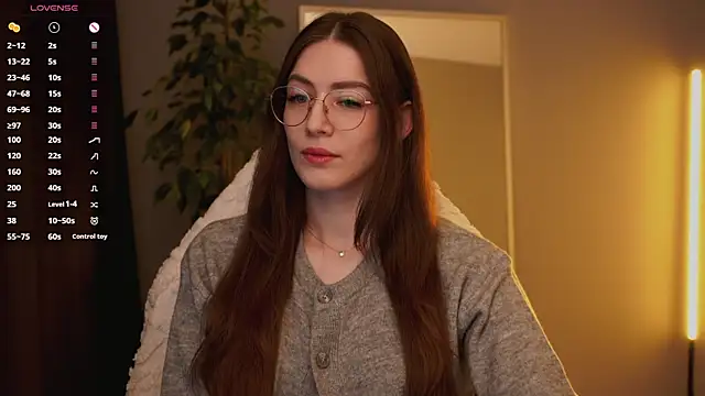 Ester Hill online show from 11/17/25, 01:11