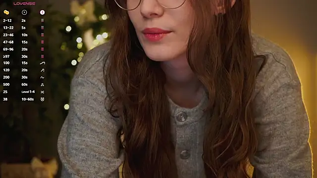 Ester Hill online show from 12/18/25, 01:33