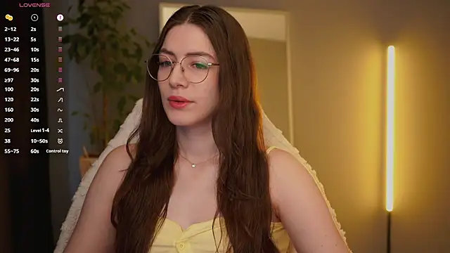 Ester Hill online show from 04/07/26, 02:23