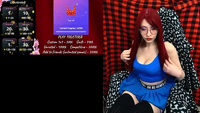 Snapshot of ElliMoor chatting on 09/13/25, 11:43 ElliMoor online show from 09/13/25, 11:43