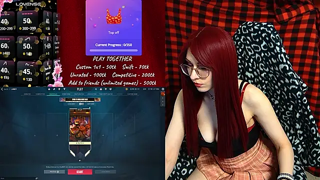 Snapshot of ElliMoor chatting on 09/15/25, 11:21 ElliMoor online show from 09/15/25, 11:21