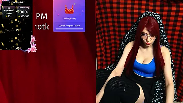 Snapshot of ElliMoor chatting on 10/28/25, 11:14 ElliMoor online show from 10/28/25, 11:14