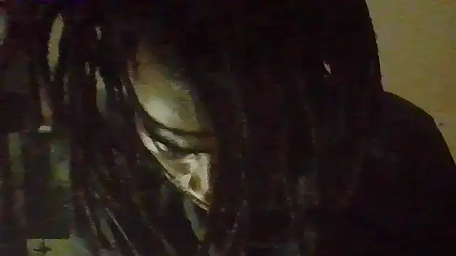 Snapshot of razzynolight chatting on 11/11/25, 04:23 razzynolight online show from 11/11/25, 04:23