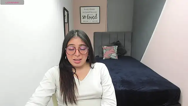 MiaWils  online show from 02/05/25, 01:37