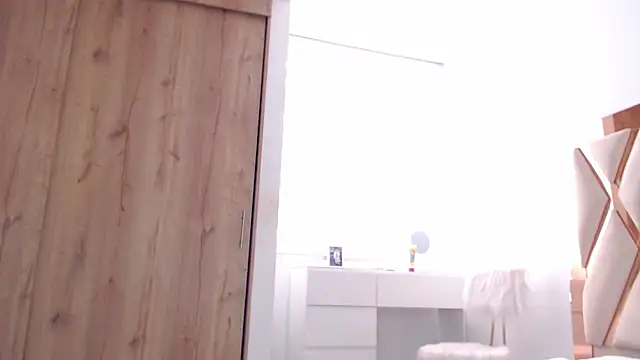 dollface17 online show from 01/12/25, 06:59