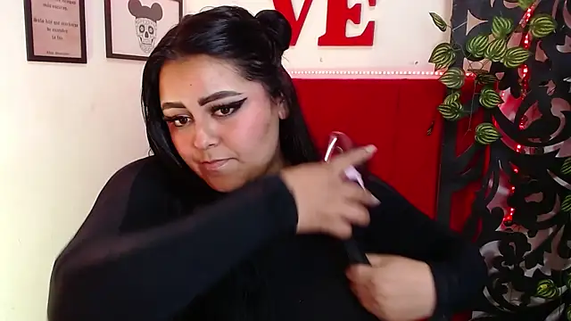 moon sunflower online show from 03/22/25, 08:40