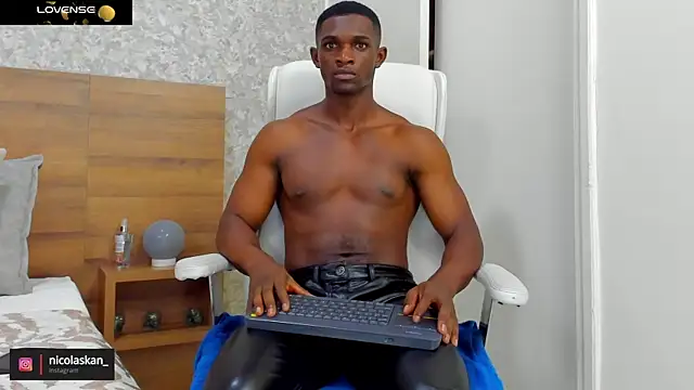 Snapshot of nicolaskan chatting on 12/14/24, 03:04 nicolaskan online show from 12/14/24, 03:04