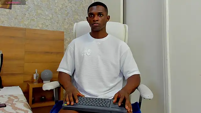 Snapshot of nicolaskan chatting on 12/17/24, 12:54 nicolaskan online show from 12/17/24, 12:54