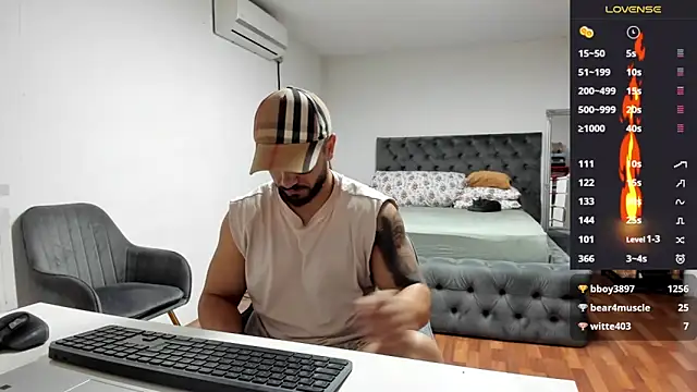 supermanboy94 online show from 10/14/25, 05:41