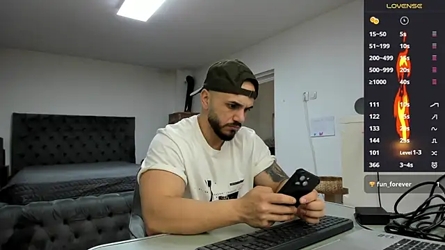 supermanboy94 online show from 03/26/26, 07:03