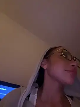 Snapshot of CardiSweetBaby chatting on 01/12/25, 01:00 CardiSweetBaby online show from 01/12/25, 01:00