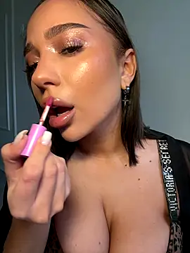 Snapshot of CardiSweetBaby chatting on 09/29/25, 11:37 CardiSweetBaby online show from 09/29/25, 11:37