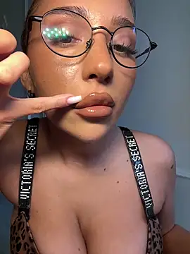 Snapshot of CardiSweetBaby chatting on 09/30/25, 12:10 CardiSweetBaby online show from 09/30/25, 12:10