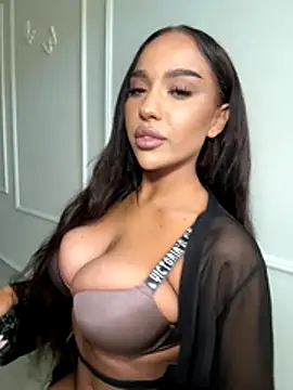 Snapshot of CardiSweetBaby chatting on 10/25/25, 11:51 CardiSweetBaby online show from 10/25/25, 11:51