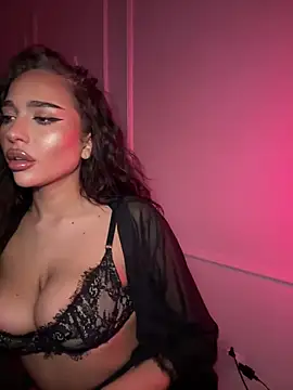 Snapshot of CardiSweetBaby chatting on 12/17/25, 06:03 CardiSweetBaby online show from 12/17/25, 06:03