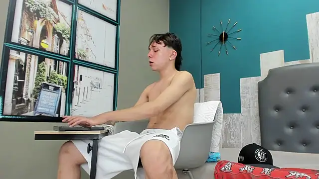 Snapshot of Rhaegal_hot chatting on 12/11/24, 09:45 Rhaegal hot online show from 12/11/24, 09:45