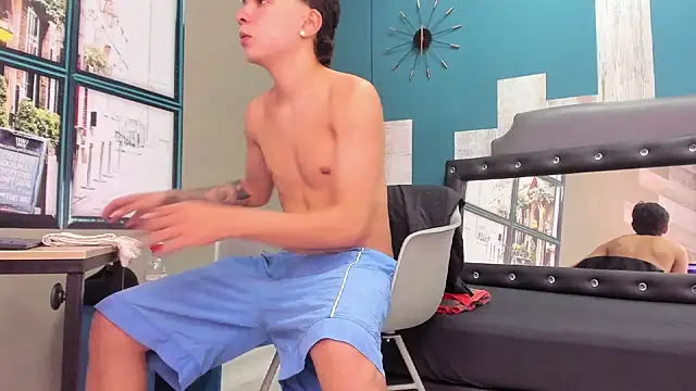 Snapshot of Rhaegal_hot chatting on 02/20/25, 03:30 Rhaegal hot online show from 02/20/25, 03:30