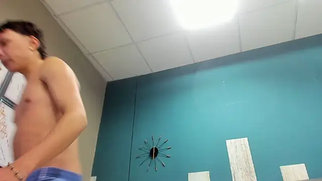 Snapshot of Rhaegal_hot chatting on 02/21/25, 06:15 Rhaegal hot online show from 02/21/25, 06:15