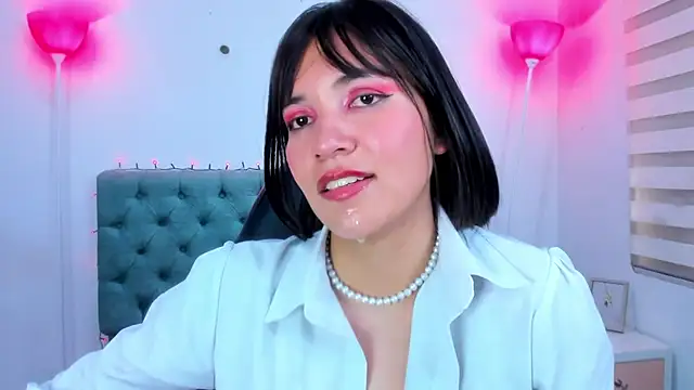 lina bedoya  online show from 01/13/25, 05:55