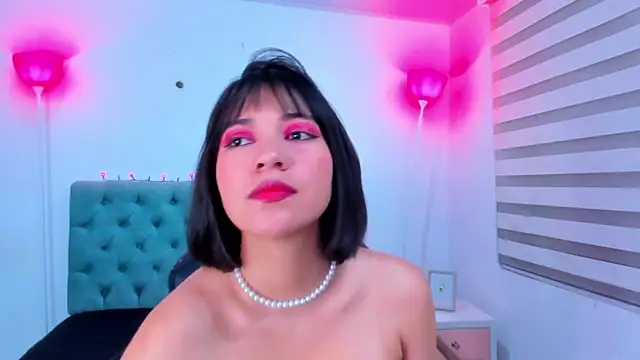 lina bedoya  online show from 01/16/25, 11:37